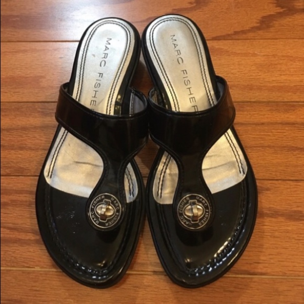 Marc Fisher❤️Sandal Thong Wedge Black Patent 7 1/2